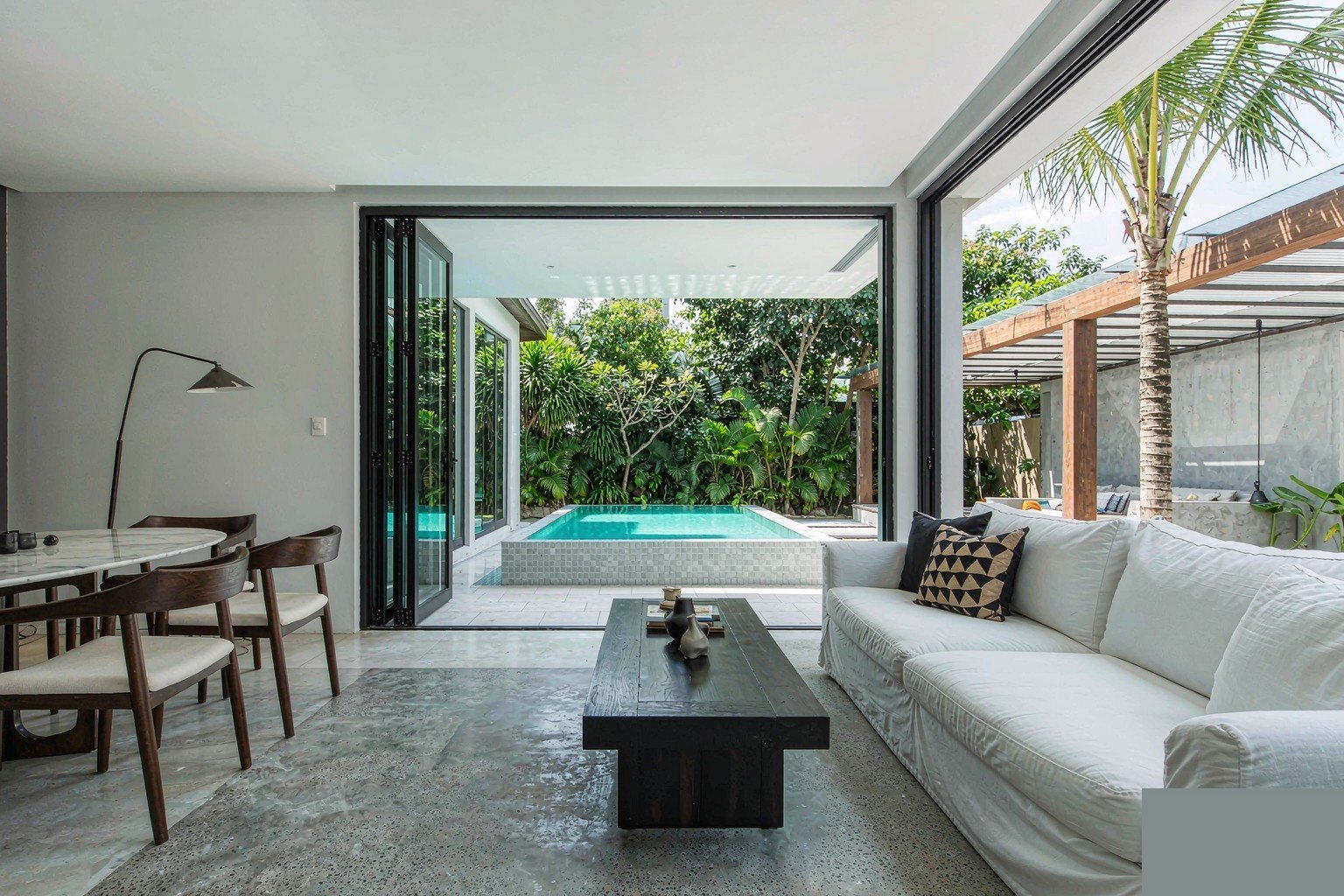 Sliding and folding glass doors