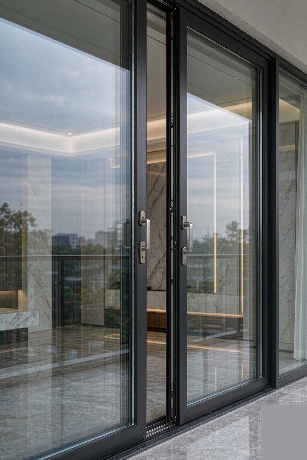 Aluminium window systems
